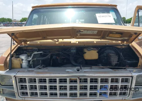 1981 Chevrolet G20 z USA, uszkodzony, nr VIN 1GCEG25H2B7144798